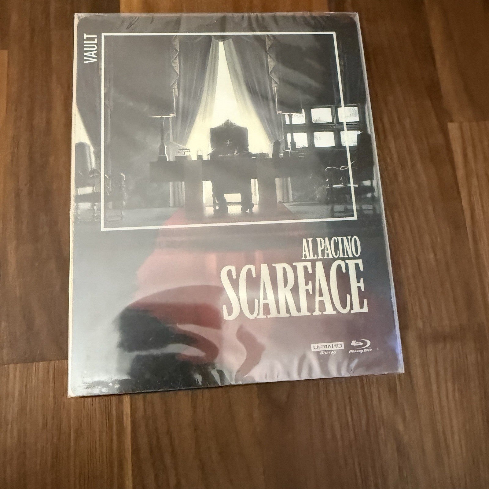 Scarface w. Film Vault Edition Steelbook (4K UHD + Blu-ray, Import, Region Free)